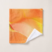 Licht gekleurd in geel en veel sinaasappel bad handdoek (Wasdoekje)