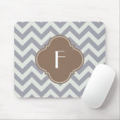 Licht grijs Chevron Aangepast monogram Muismat (Met muis)