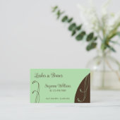 Licht Groen en Bruin Sierlijk Gekronkeld  Visitekaartje (Staand voorkant)