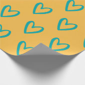 Licht groen op gele handgetekende harten cadeaupapier (Hoek)