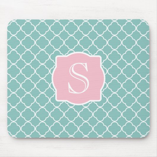 Licht groen Quatrefoil roze Monogram Muismat (Voorkant)