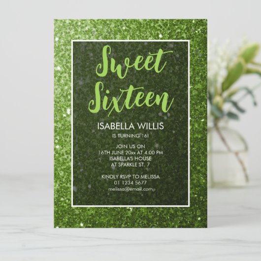Licht groene sparkles Sweet 16 elegant script Kaart (Staand voorkant)