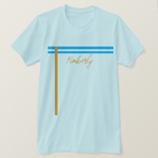 Licht Hemelblauwe Minimaal Aangepaste Naam Basic T T-shirt (Design voorkant)