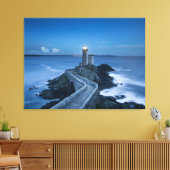 Licht huis en rotsen in de schemering canvas afdruk (Insitu (Woonkamer))