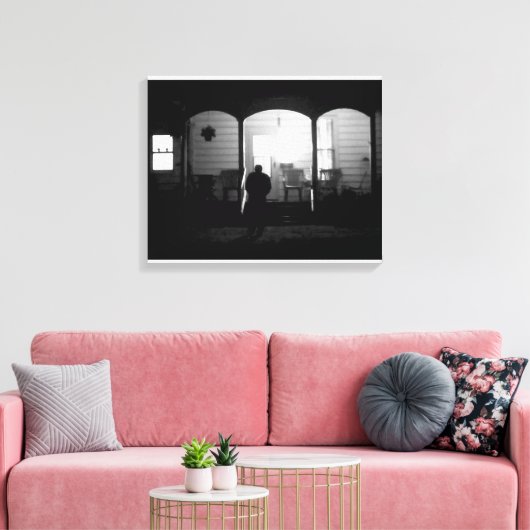 Licht in de duisternis (Thuis komt) Canvas Afdruk (Insitu (Woonkamer))