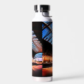 Licht, in het treinstation waterfles (Links)