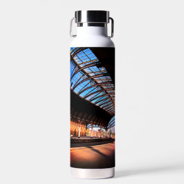 Licht, in het treinstation waterfles