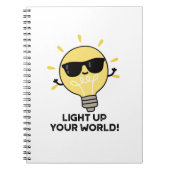 Licht je wereld op met grappige positieve bulb pun notitieboek (Voorkant)