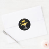 Licht je wereld positief op Pun Dark BG Ronde Sticker (Envelop)