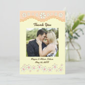 Licht Oranje Zes Petal Bloem Dank je platte Kaart (Staand voorkant)