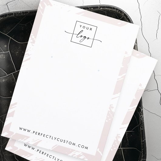 Licht roos grijs penseelstreken oorbel display kaa visitekaartje