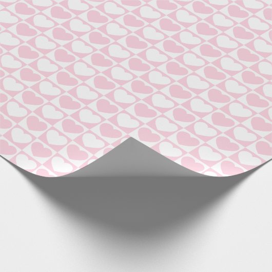 Licht roze en wit gecheckt patroon met hart cadeaupapier (Hoek)