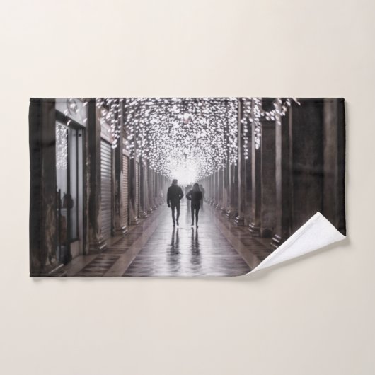 Licht, schaduwen en symmetrie - sepia bad handdoek (Handdoek)