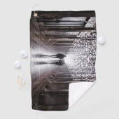 Licht, schaduwen en symmetrie - sepia golfhanddoek (Insitu)