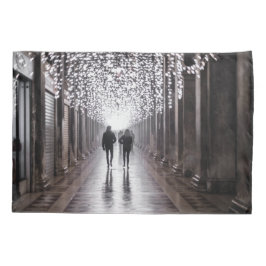 Licht, schaduwen en symmetrie - sepia kussensloop