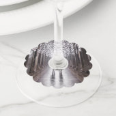 Licht, schaduwen en symmetrie - sepia wijnglaslabel (Dichtbij)