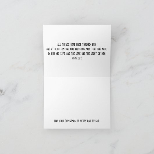 Licht schijnt in de duisternis feestdagen kaart (Binnen)