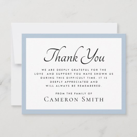 Licht stoffige blauwe rand elegante begrafenissymp bedankkaart (Voorkant)