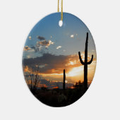 Licht vervaagt in een blade keramisch ornament (Rechts)