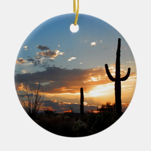 Licht vervaagt in een blade keramisch ornament (Voorkant)