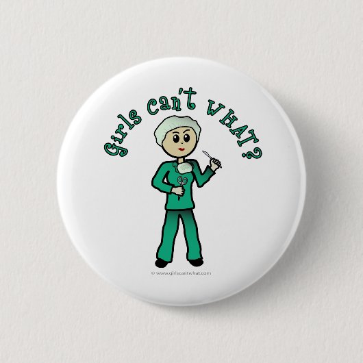 Licht Vrouw chirurg op groene schaal Ronde Button 5,7 Cm (Voorkant)