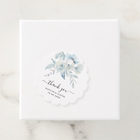 Lichtblauw Bloemen Trouwgunst labels (In situ)