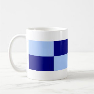 Lichtblauw en donkerblauwe rechthoeken koffiemok