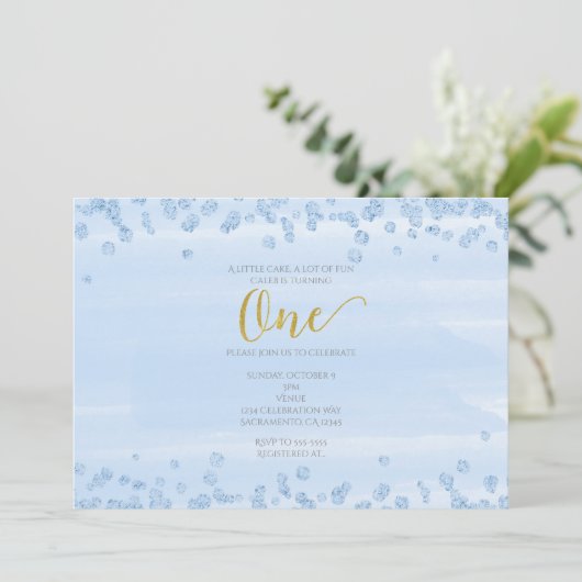 Lichtblauw en goud 1 verjaardagsuitnodiging kaart (Staand voorkant)