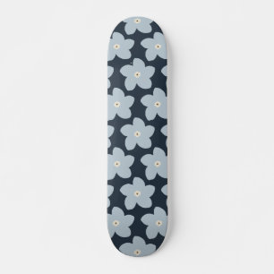 Lichtblauw En Marineblauw Retro Bloem Persoonlijk Skateboard