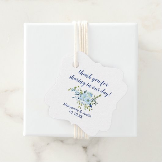 Lichtblauw en marineblauw Waterverf Bloemenbruilof Bedankjes Labels (In situ)