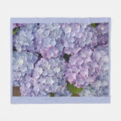 Lichtblauw en roze hydrangea Blue Fleece Blanket (Voorkant (Horizontaal))