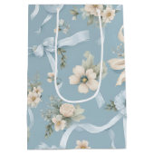 Lichtblauw en wit Bloemen en Bogen Medium Cadeauzakje (Achterkant)