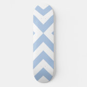 Lichtblauw en witte Chevrons Skateboard (Voorkant)