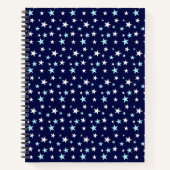 Lichtblauw en witte sterren op Navy Blue Notitieboek (Voorkant)