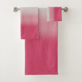 Lichtblauw groen grijs maroon rood bad handdoek (Insitu)