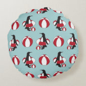 Lichtblauw Leuke Pinguïn Zwemmend Kinder Monogram Rond Kussen (Achterkant)