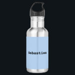 Lichtblauw Minimalistisch Eenvoudig Gepersonalisee Waterfles<br><div class="desc">Deze roestvrijstalen waterfles heeft een chic, minimalistisch ontwerp. Klik eenvoudig op 'Personaliseer' om de naam van uw keuze toe te voegen, en deze verschijnt in het midden van het ontwerp op een blauwe achtergrond. U kunt het resultaat bekijken voordat u de bestelling plaatst.</div>