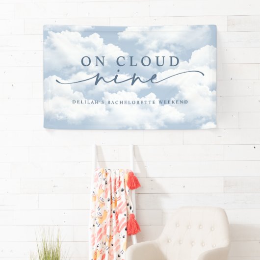 Lichtblauw "On Cloud Nine" vrijgezellenweekend Spandoek (Insitu)