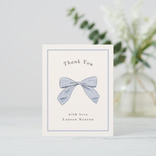 Lichtblauw Plaid Bow Elegant Baby shower Bedankkaart (Staand voorkant)