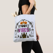 Lichtblauw Spooky Vibes Halloween Tote Bag (Dichtbij)