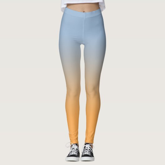 Lichtblauw tot Oranje gradiënt Elegant Monogram Leggings (Voorkant)