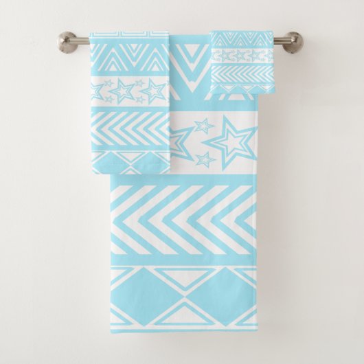 Lichtblauw Tribal Design Bad Handdoek (Insitu)