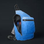 Lichtblauw verloop geometrisch maaspatroon sling bag<br><div class="desc">Lichtblauwe gradiënt geometrisch mesh patroon Gedrukte zak. Cool mode accessoire tas voor iedereen. Driehoekig geometrisch gaas met licht tot donkerblauw ombre verloopontwerp.</div>