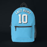 Lichtblauw Wit Achternaam Sport Jersey Nummer Bedrukte Rugzak<br><div class="desc">Op maat ontworpen sportjersey rugzak in lichtblauw met opvallende witte belettering en vetgedrukte zwarte schaduwdetails voor uw achternaam en gekozen nummer. Deze gepersonaliseerde rugzak is een must-have voor sportliefhebbers en voegt een vleugje individualiteit toe aan uw collectie. Gemaakt met duurzaamheid in het achterhoofd, zorgt het voor langdurige prestaties en laat...</div>