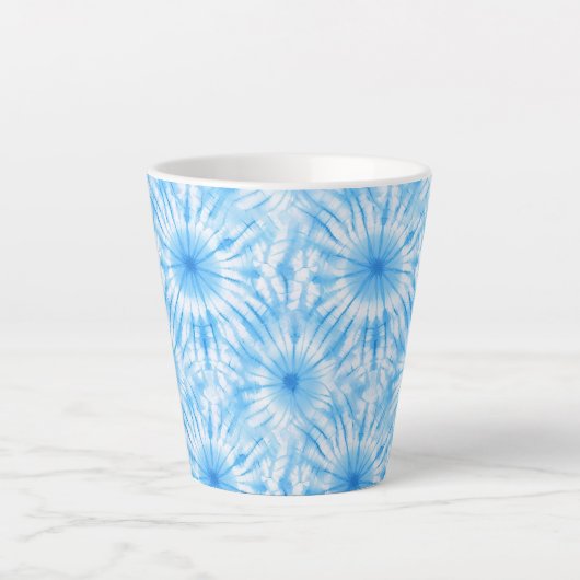 Lichtblauw Witte Tie Dye Latte Mok (Voorkant)