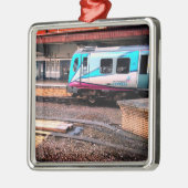 Lichtblauw-witte trein metalen ornament (Links)