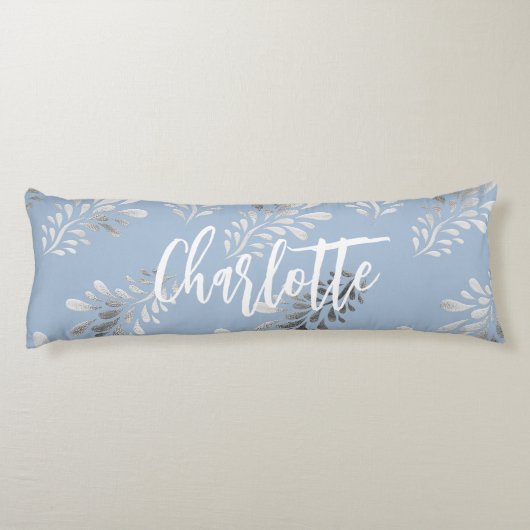 Lichtblauw zilverblad botanisch naamscript lichaamskussen (Achterkant)