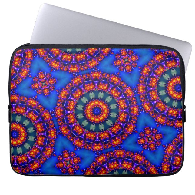 Lichtblauwe caleidoscoop laptop sleeve (Voorkant)