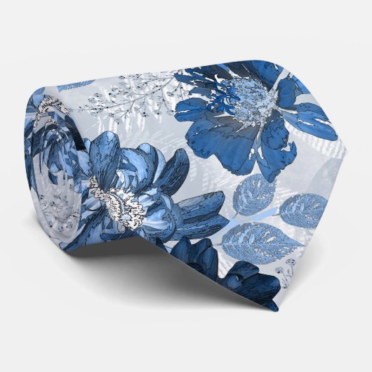 Lichtblauwe, donkerblauwe bloemen op lichtgrijs stropdas (Opgerold)