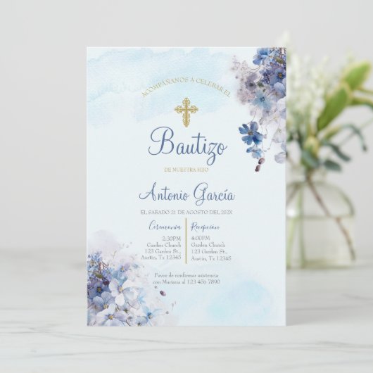 Lichtblauwe jongen doop uitnodiging (Staand voorkant)